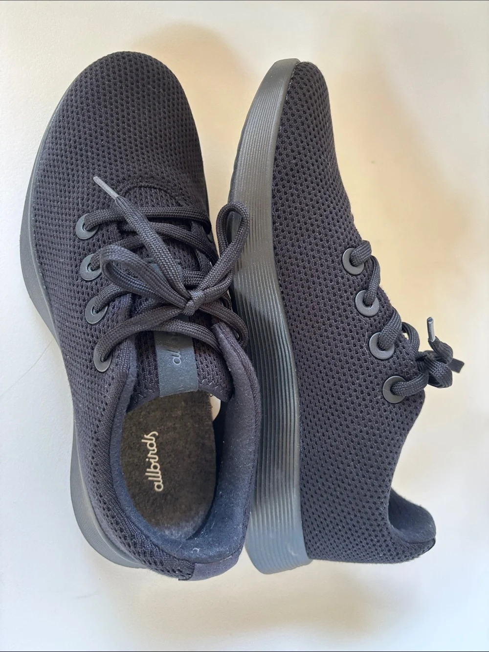 allbirds tree Runner, Men's size 10 Runner Sneakers - Black, new condition